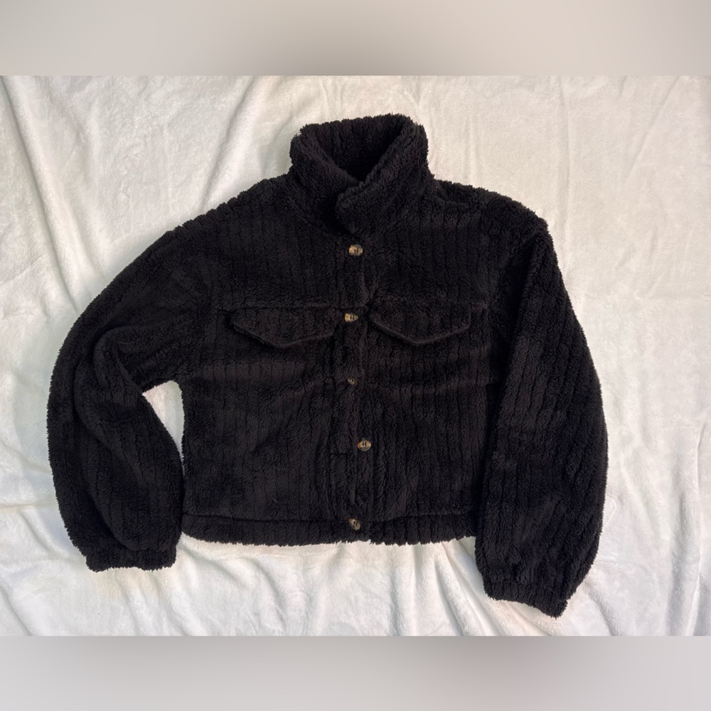 Fluffy crop top jacket